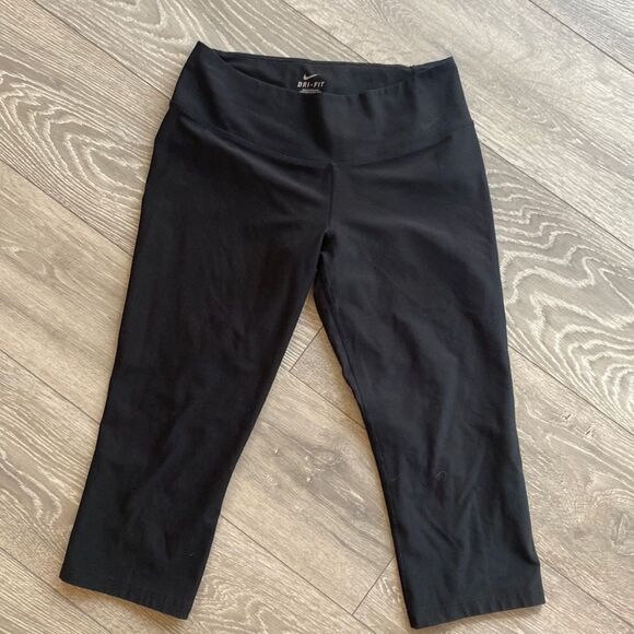 Nike dry fit capris leggings - Picture 1 of 4